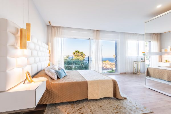 VILLA MODERNA - estilo contempor&aacute;neo